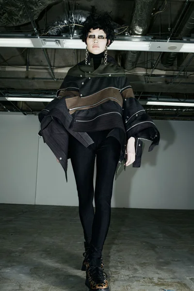 Look 26